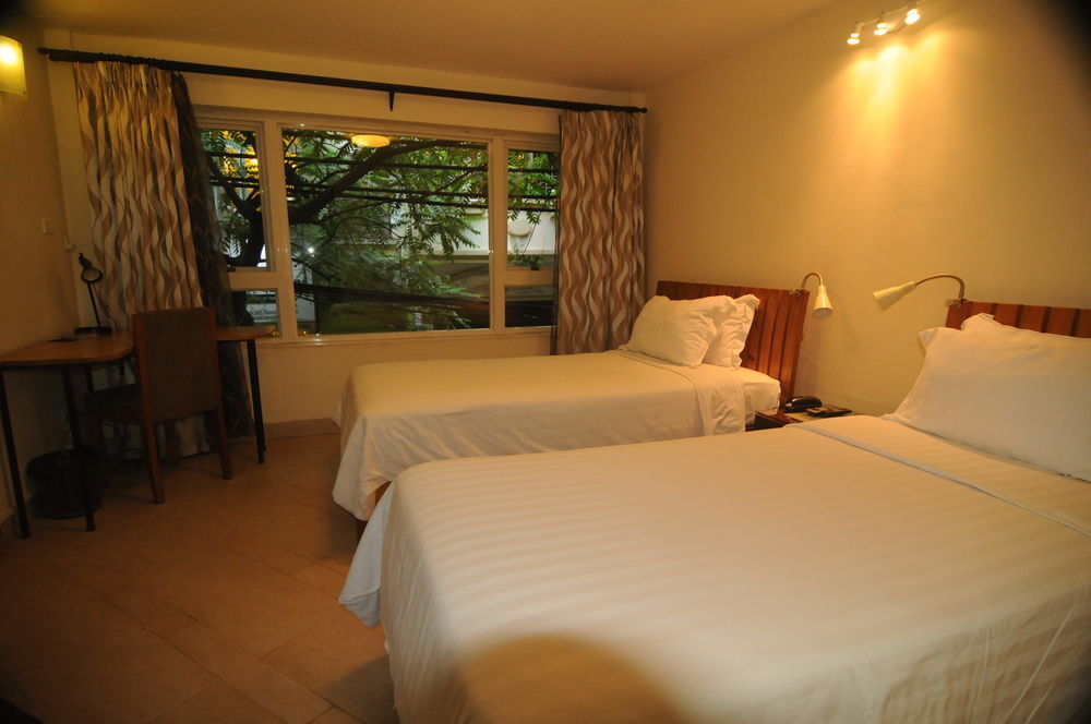 Iris Boutique Hotel Hanoi Exterior photo